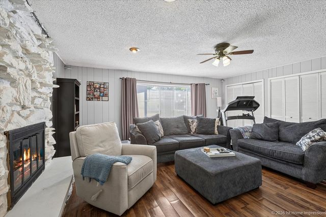 8725 Sproat Avenue, Oak Lawn, IL 60453