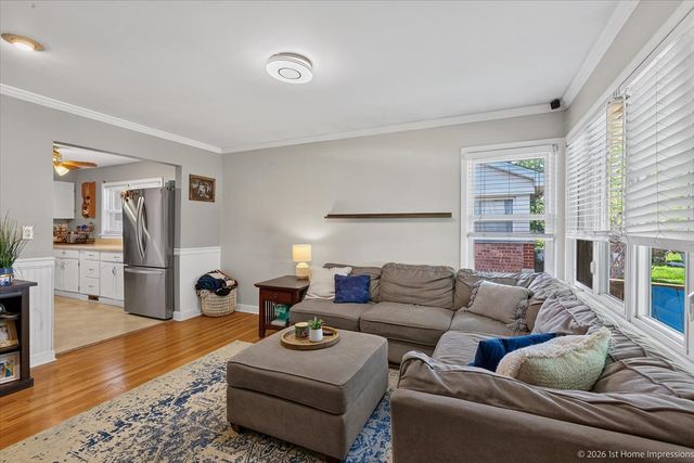 8725 Sproat Avenue, Oak Lawn, IL 60453