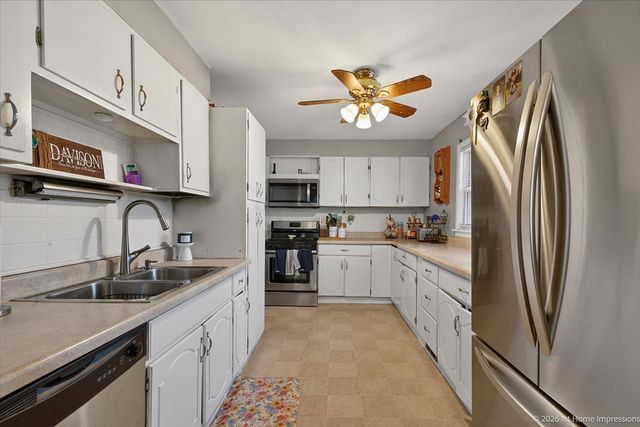 8725 Sproat Avenue, Oak Lawn, IL 60453
