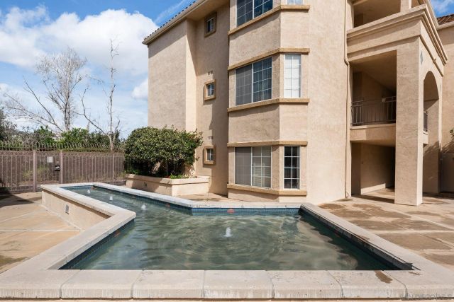 580 Camino de la Reina 321, San Diego, CA 92108