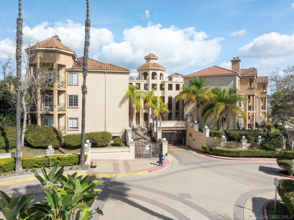 580 Camino de la Reina 321, San Diego, CA 92108