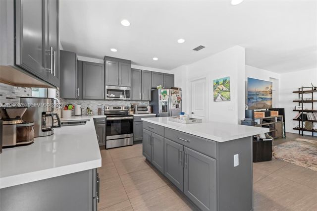 4518 E Aqua Bella Ln 4518, Dania Beach, FL 33312