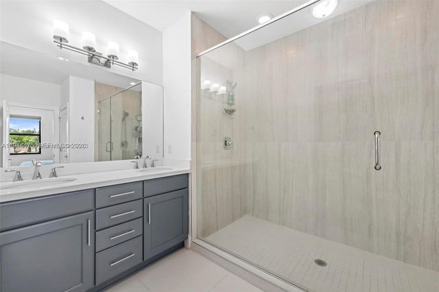 4518 E Aqua Bella Ln 4518, Dania Beach, FL 33312