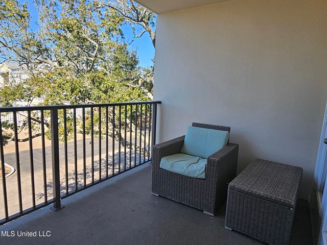 2046 Beach Boulevard, C311, Biloxi, MS 39531