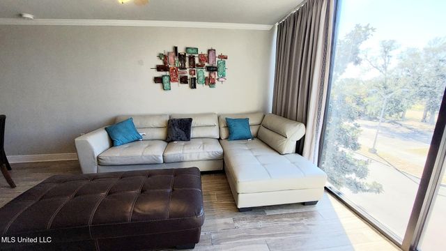 2046 Beach Boulevard, C311, Biloxi, MS 39531