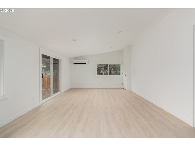 5670 JASMINE Ave, Cloverdale, OR 97112