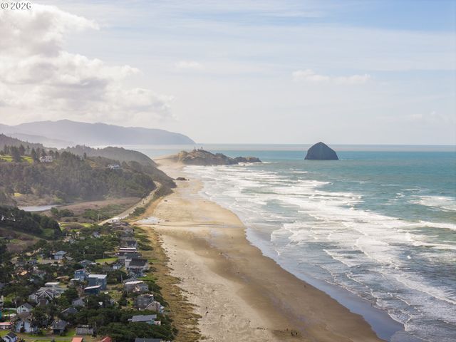 5670 JASMINE Ave, Cloverdale, OR 97112