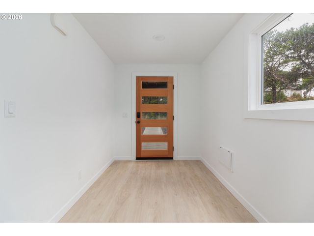 5670 JASMINE Ave, Cloverdale, OR 97112