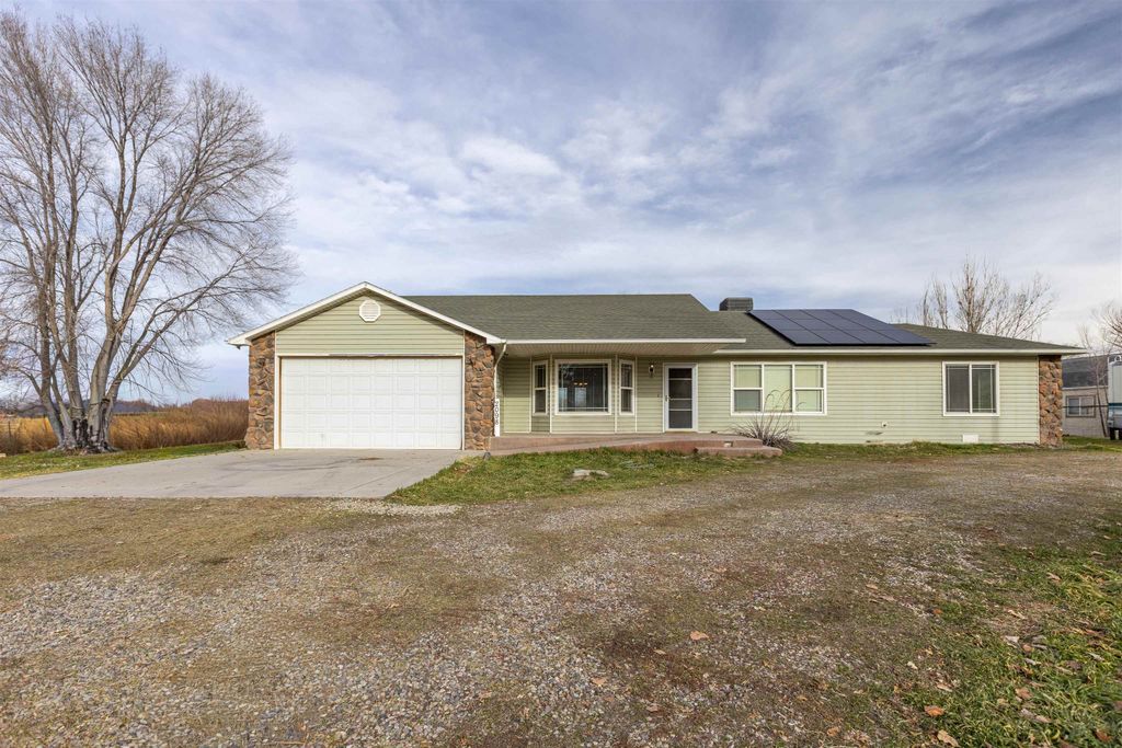 2098 J Road, Fruita, CO 81521