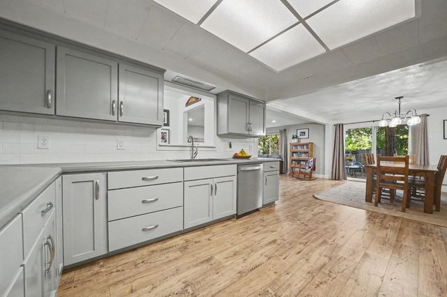 13799 Irishtown Rd, Pine Grove, CA 95665