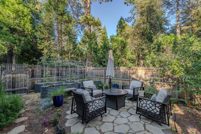 13799 Irishtown Rd, Pine Grove, CA 95665