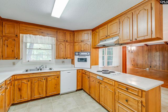 2119 East Lane, Camden, SC 29020
