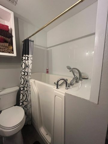 604 Broken Arrow, Quinlan, TX 75474