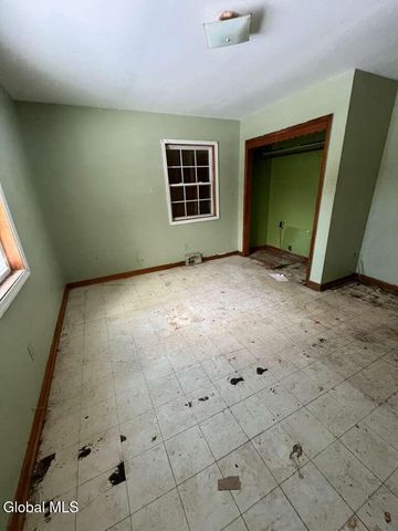 655 Fillmore Avenue, Niskayuna, NY 12304