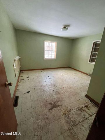 655 Fillmore Avenue, Niskayuna, NY 12304