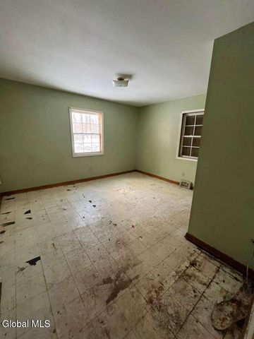 655 Fillmore Avenue, Niskayuna, NY 12304