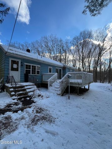 655 Fillmore Avenue, Niskayuna, NY 12304