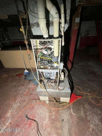 655 Fillmore Avenue, Niskayuna, NY 12304