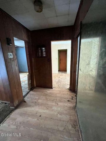 655 Fillmore Avenue, Niskayuna, NY 12304