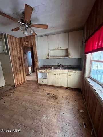 655 Fillmore Avenue, Niskayuna, NY 12304