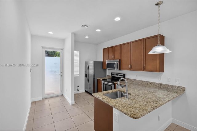 7661 NW 88th Terrace 0, Tamarac, FL 33321