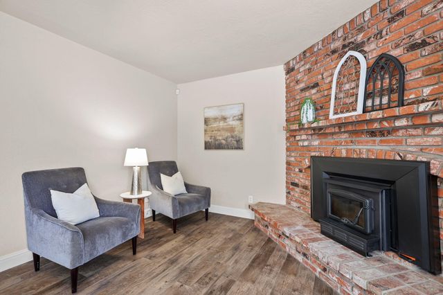 3835 Riverview Drive, Redding, CA 96001