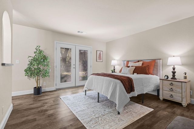 3835 Riverview Drive, Redding, CA 96001