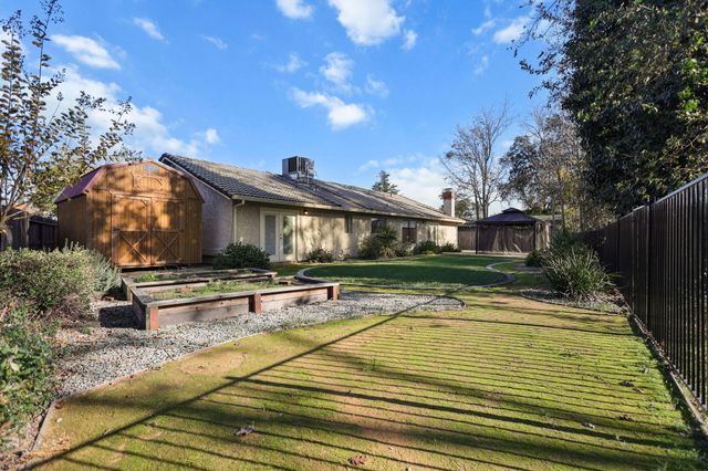 3835 Riverview Drive, Redding, CA 96001