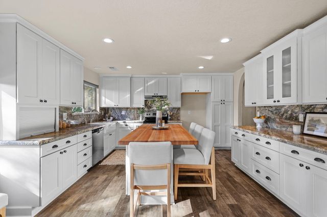 3835 Riverview Drive, Redding, CA 96001