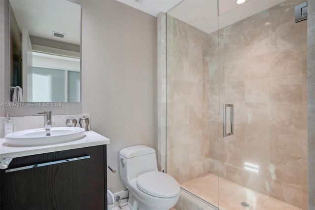 17121 Collins Avenue 3304, Sunny Isles Beach, FL 33160