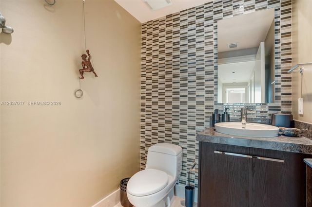 17121 Collins Avenue 3304, Sunny Isles Beach, FL 33160