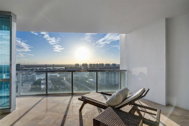 17121 Collins Avenue 3304, Sunny Isles Beach, FL 33160