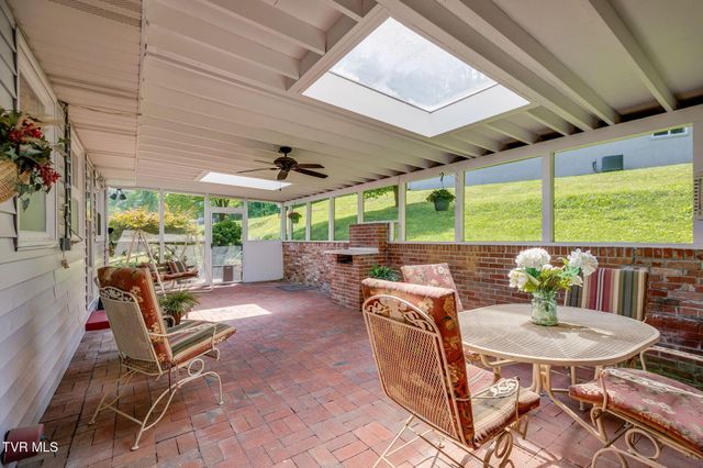 638 Fox Meadow Lane, Bristol, VA 24201