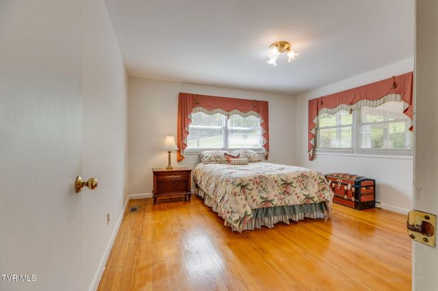 638 Fox Meadow Lane, Bristol, VA 24201