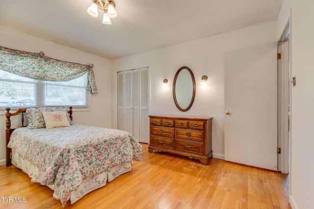 638 Fox Meadow Lane, Bristol, VA 24201
