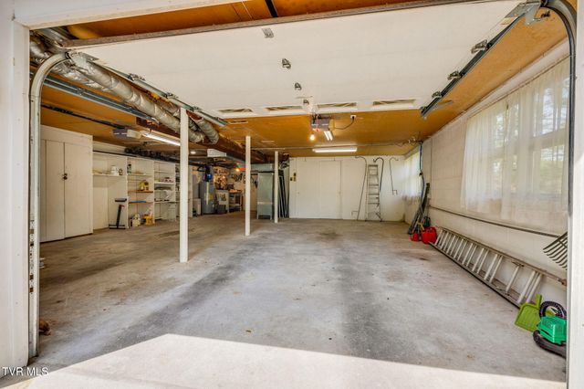 638 Fox Meadow Lane, Bristol, VA 24201