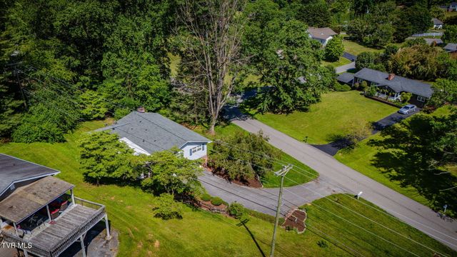 638 Fox Meadow Lane, Bristol, VA 24201