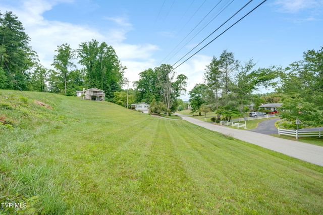 638 Fox Meadow Lane, Bristol, VA 24201