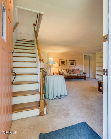 638 Fox Meadow Lane, Bristol, VA 24201