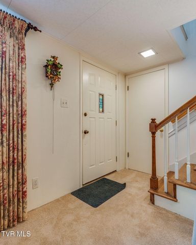 638 Fox Meadow Lane, Bristol, VA 24201