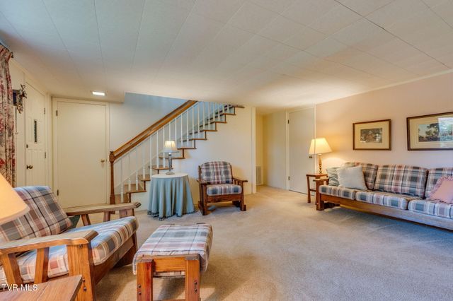 638 Fox Meadow Lane, Bristol, VA 24201
