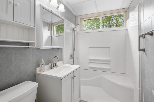 745 CARVER LANE, Menasha, WI 54952