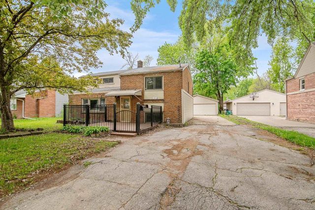 745 CARVER LANE, Menasha, WI 54952