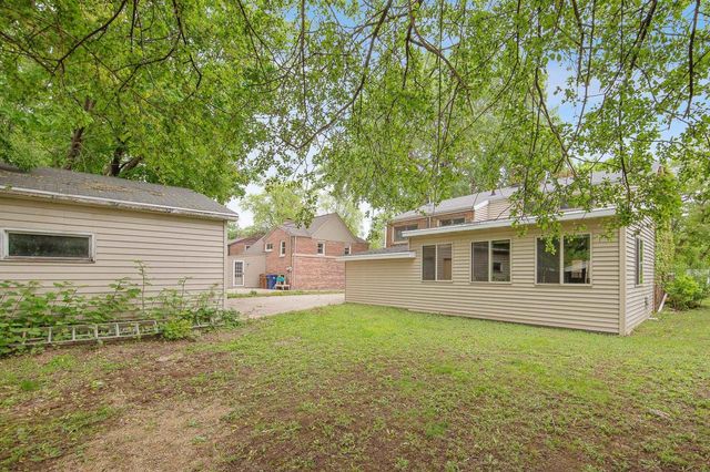 745 CARVER LANE, Menasha, WI 54952