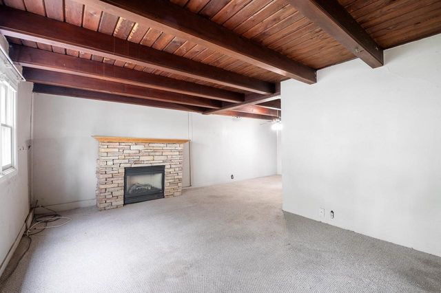 745 CARVER LANE, Menasha, WI 54952