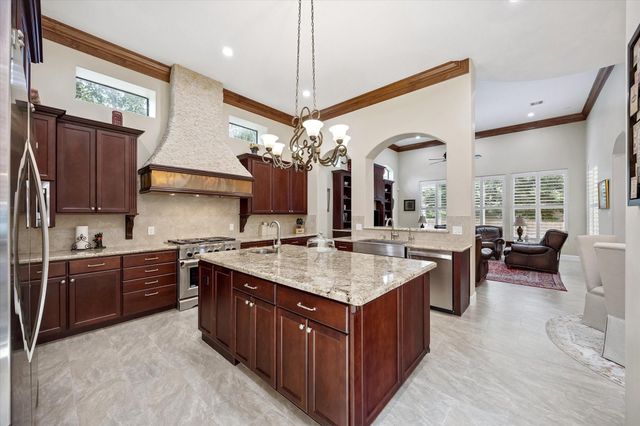 4915 Evergreen Street, Bellaire, TX 77401
