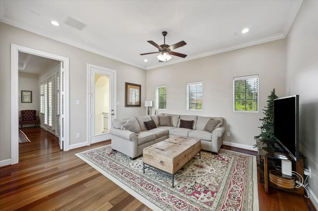 4915 Evergreen Street, Bellaire, TX 77401
