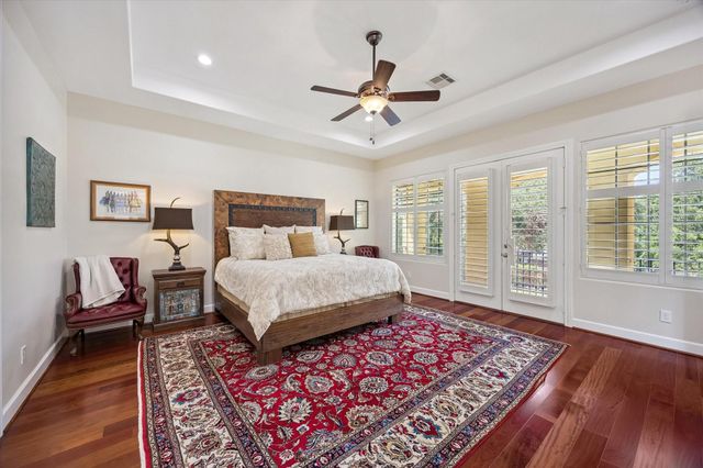 4915 Evergreen Street, Bellaire, TX 77401