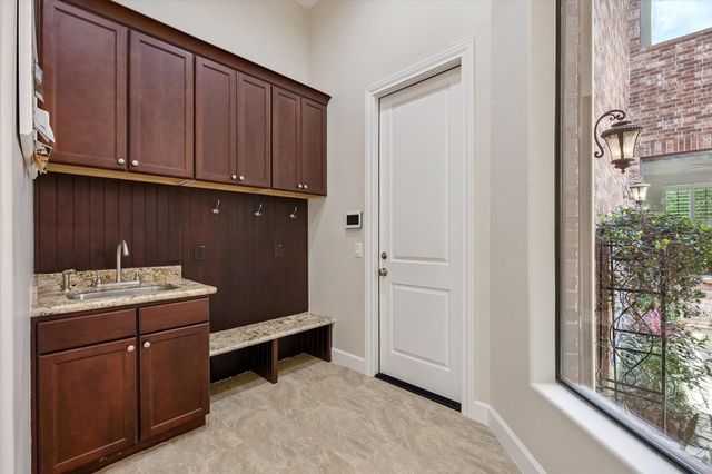 4915 Evergreen Street, Bellaire, TX 77401
