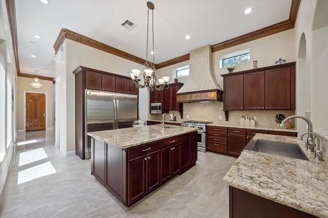 4915 Evergreen Street, Bellaire, TX 77401